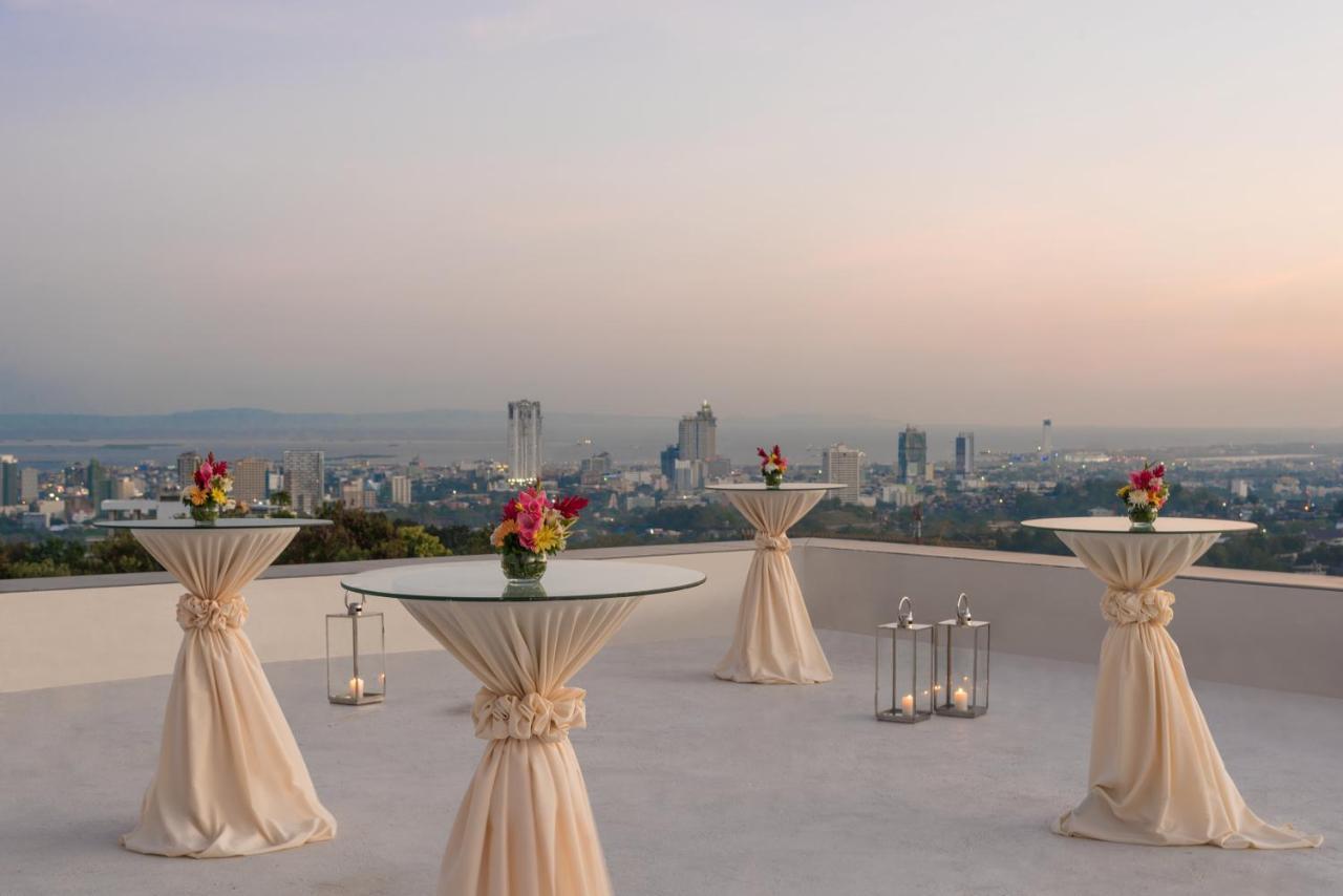 Hotel Marco Polo Plaza Cebu Esterno foto The View
