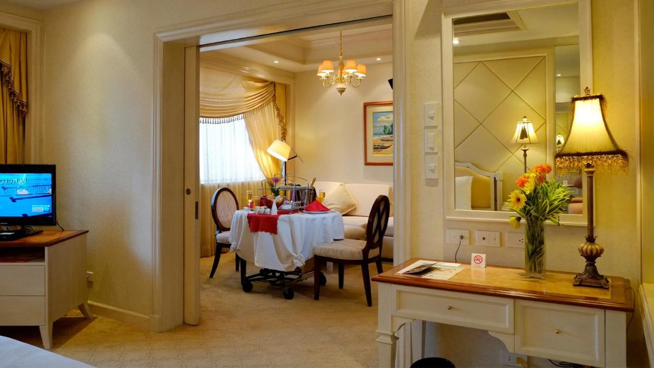 Hotel Marco Polo Plaza Cebu Esterno foto A suite at the hotel